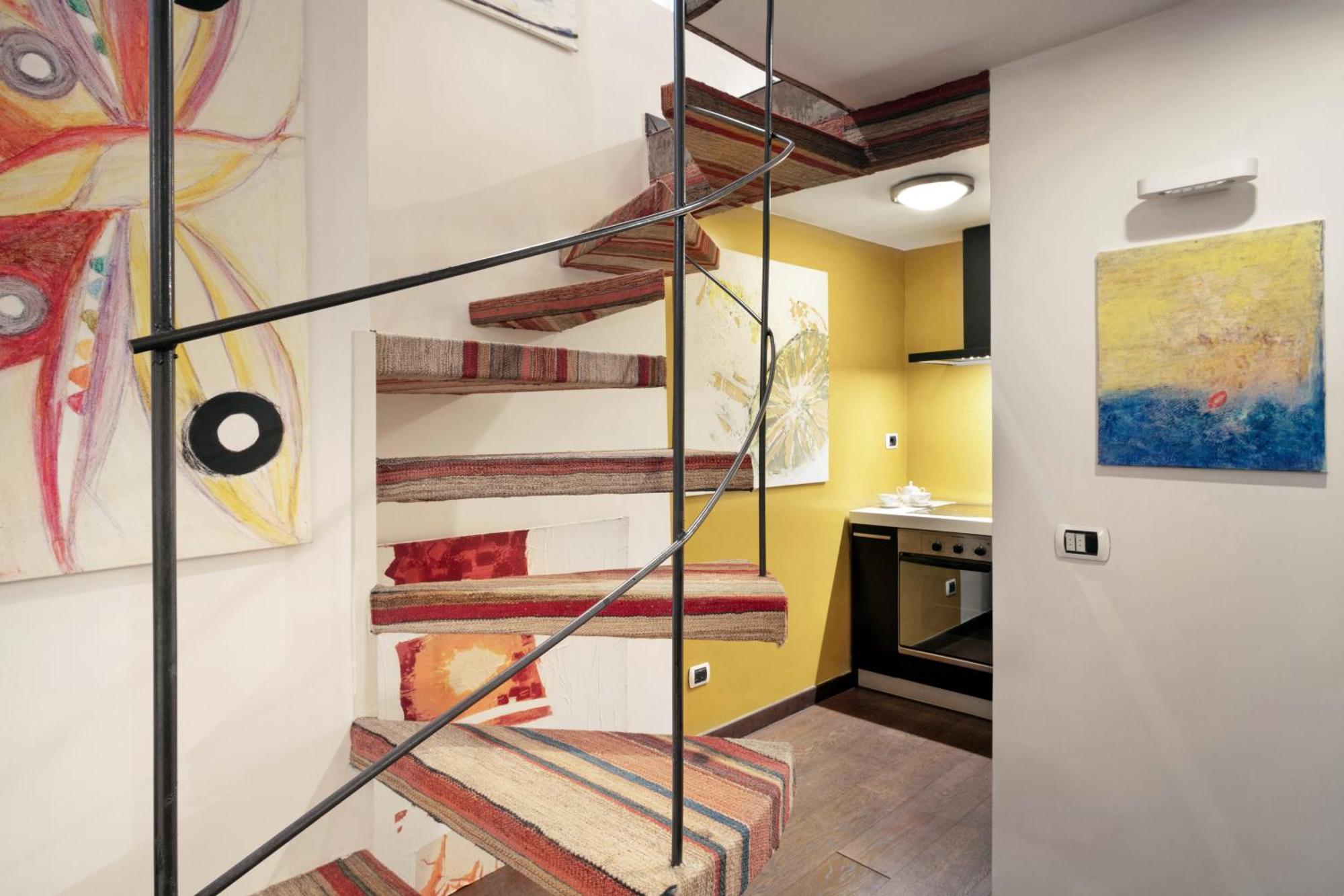 Casa de Férias Trasteverehome - Artists Loft With Private Parking In Trastevere